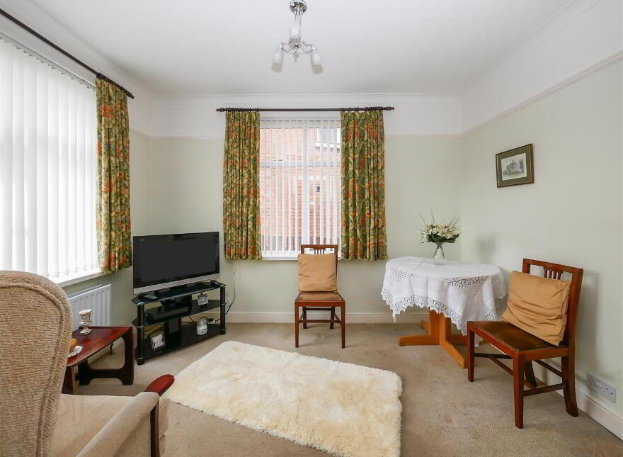 93 Knockbreda Road, Rosetta, Belfast, BT6 0JD