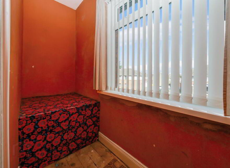 93 Knockbreda Road, Rosetta, Belfast, BT6 0JD