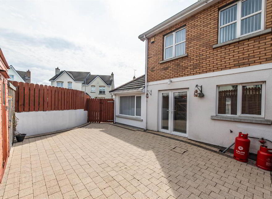 10 Drummond Brae, Ballynahinch, BT24 8EY