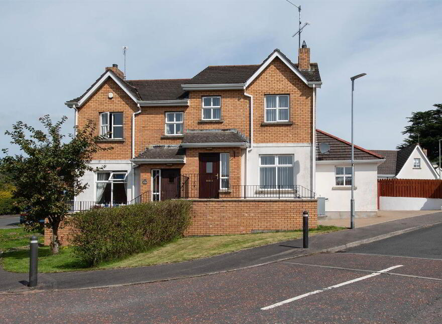 10 Drummond Brae, Ballynahinch, BT24 8EY