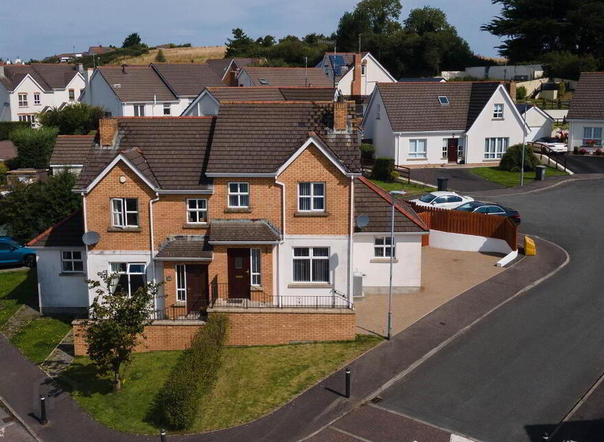 10 Drummond Brae, Ballynahinch, BT24 8EY