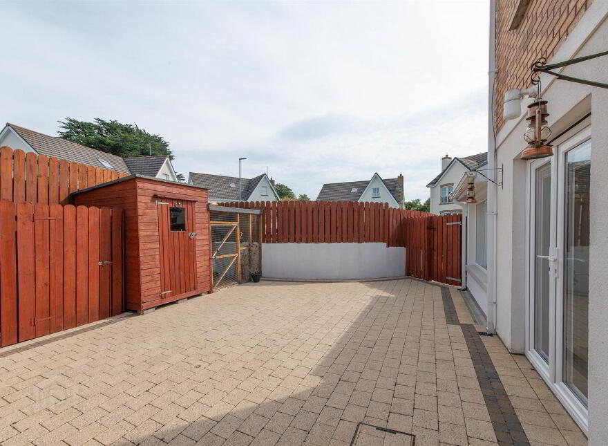 10 Drummond Brae, Ballynahinch, BT24 8EY