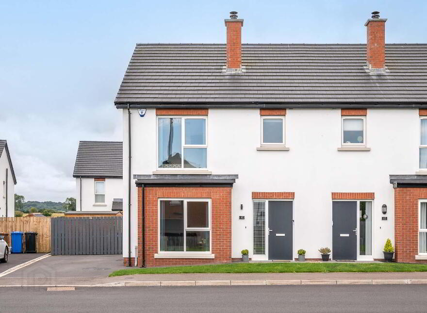 41 Balmoral Road, Bangor, BT19 7XA photo