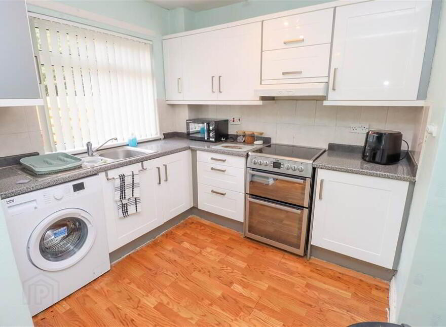 131 Kinross Avenue, Dundonald, Belfast, BT5 7GG