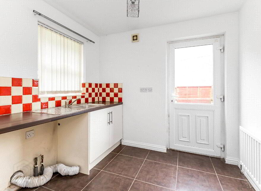 31 Dromona Road, Cullybackey, Ballymena, BT42 1NT