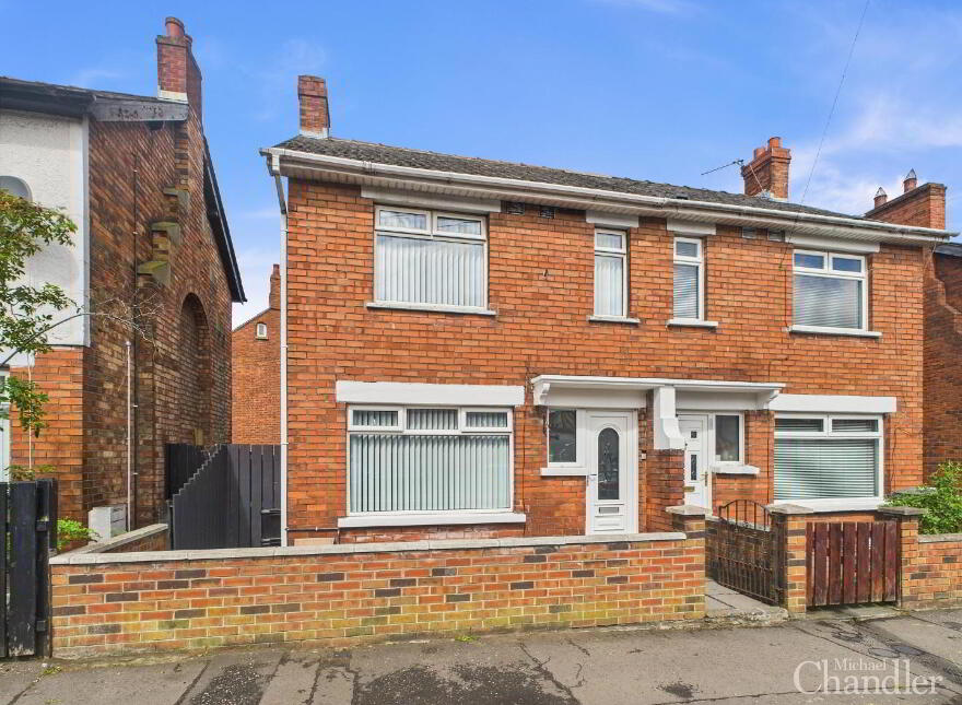 54 Connsbrook Avenue, Belfast, BT4 1JW photo