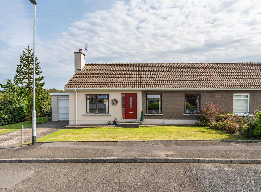 2 Carmichael Park, Millisle, Newtownards, BT22 2JT photo