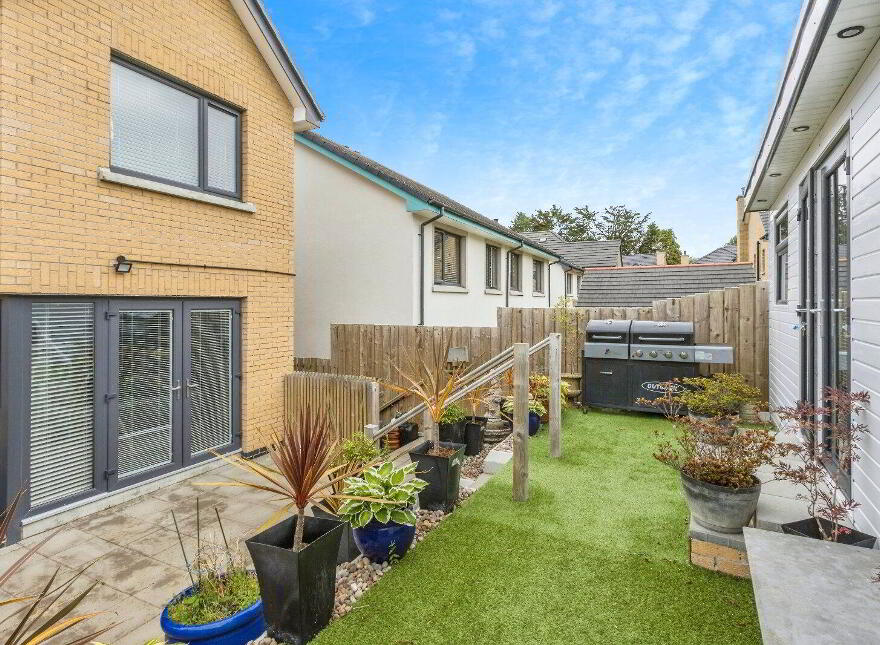 20 Crawfords Farm Grove, Bangor, BT19 1PL