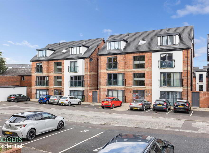 Apt 7, 1 Utility Street, Belfast, BT12 5JS photo