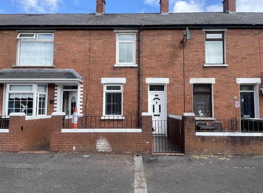 76 St James Road, Belfast, BT12 6ED photo