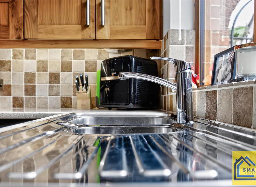 27 Circular Road, Belfast, BT4 2FE