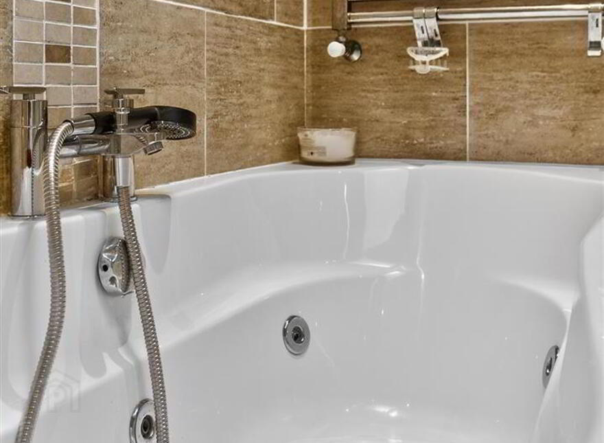 27 Circular Road, Belfast, BT4 2FE