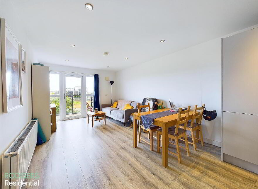 Apt 9, 37 Bridge End, Belfast, BT5 4AW