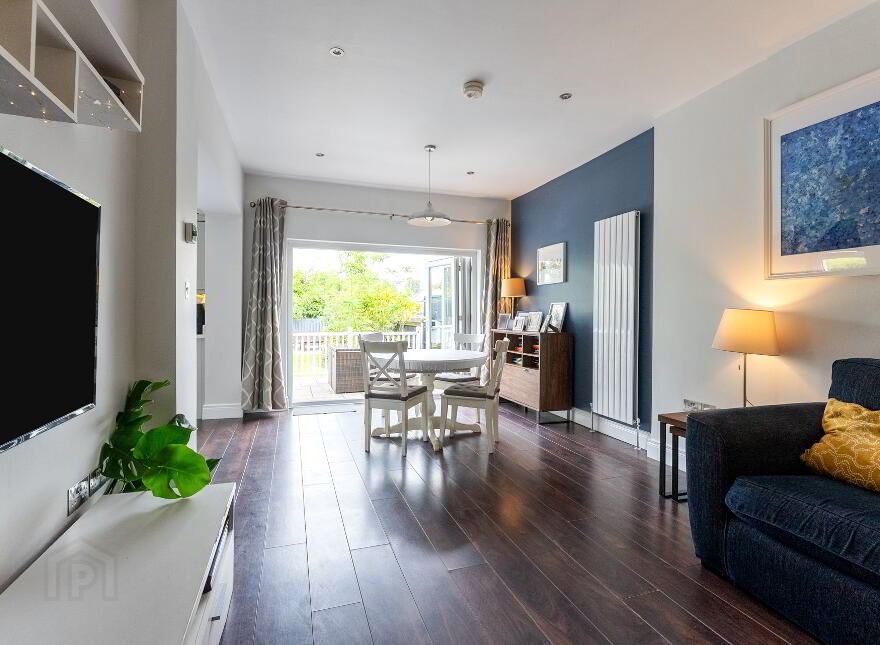 18 Locksley Park, Upper Lisburn Road, Belfast, BT10 0AR