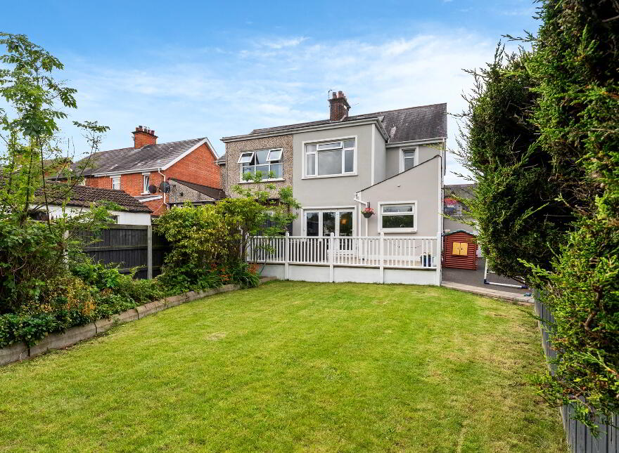 18 Locksley Park, Upper Lisburn Road, Belfast, BT10 0AR
