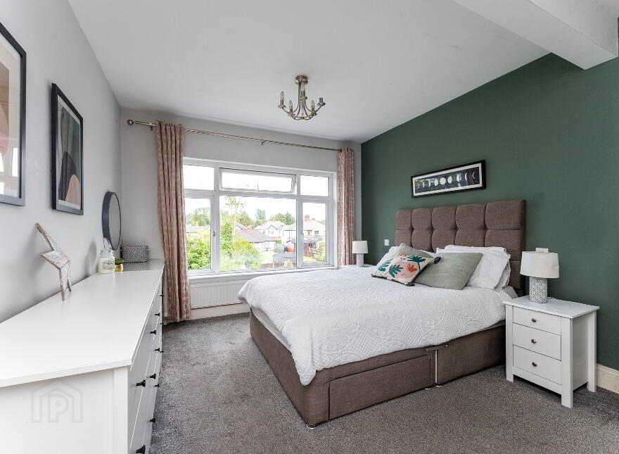 18 Locksley Park, Upper Lisburn Road, Belfast, BT10 0AR