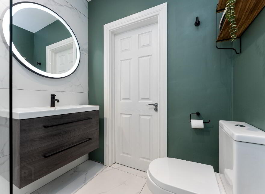 18 Locksley Park, Upper Lisburn Road, Belfast, BT10 0AR