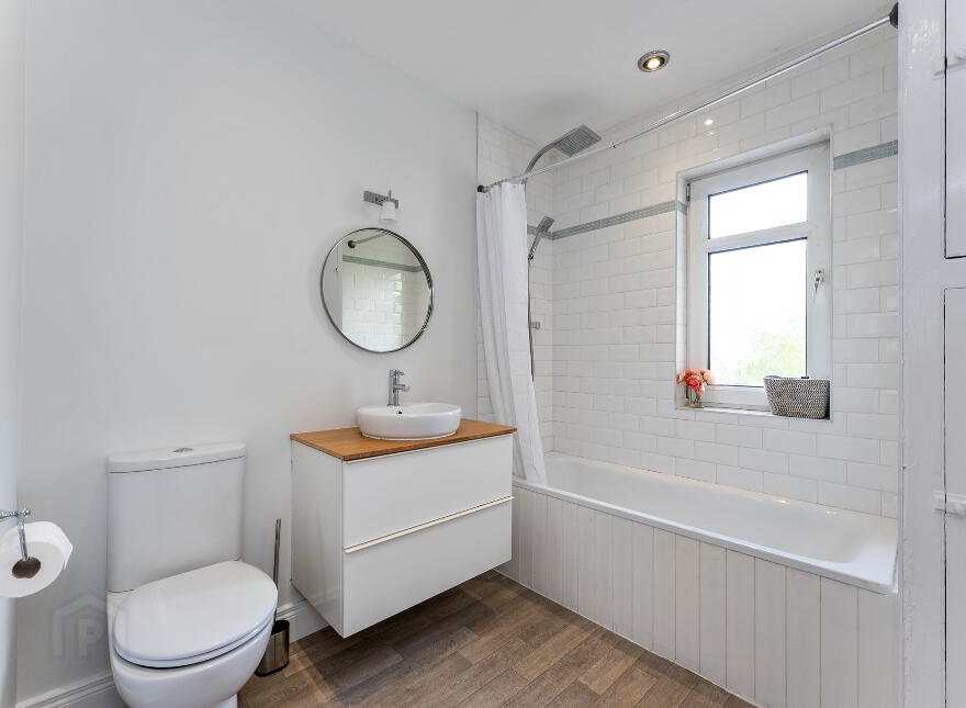 18 Locksley Park, Upper Lisburn Road, Belfast, BT10 0AR