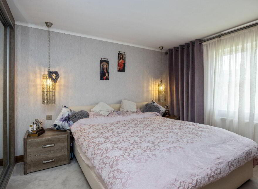 9 Mornington Court, Lisburn, BT28 2WB