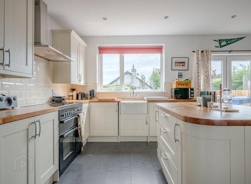 310 Cregagh Road, Belfast, BT6 9EW