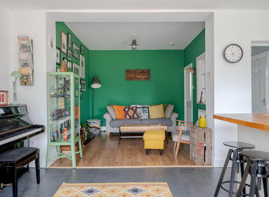 310 Cregagh Road, Belfast, BT6 9EW