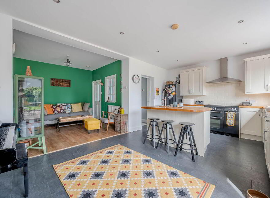 310 Cregagh Road, Belfast, BT6 9EW
