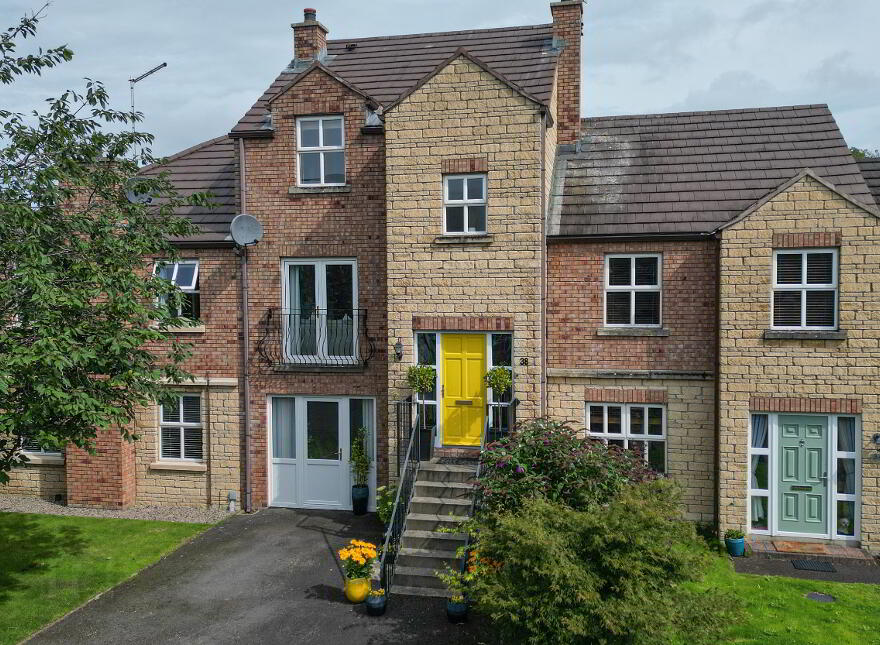 38 Alexandra Park, Antrim, BT41 4RD photo
