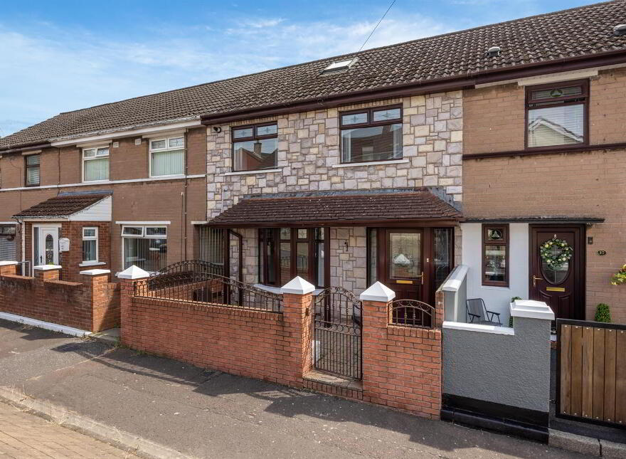 39 Norglen Drive, Belfast, BT11 8DH photo