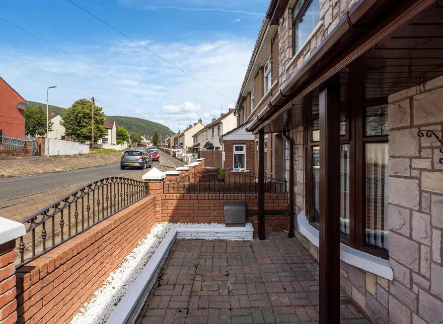 39 Norglen Drive, Belfast, BT11 8DH
