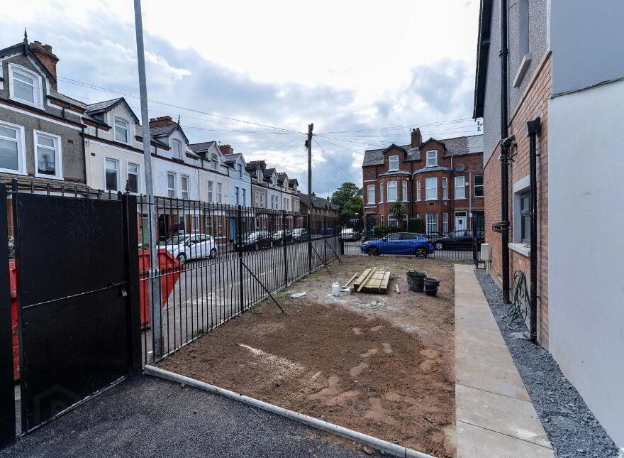 12 Kerrsland Drive, Belfast, BT5 6ER