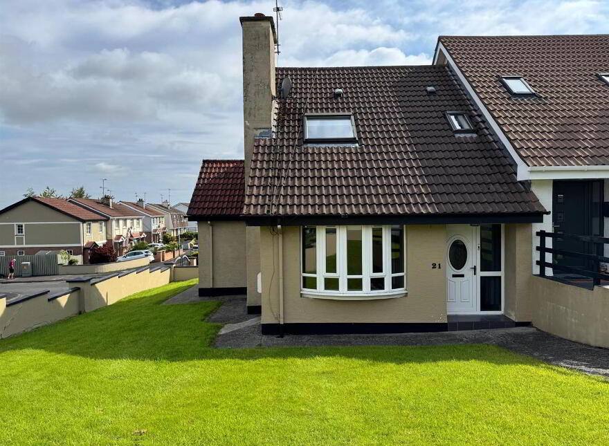 21 Norburgh Park, Foyle Springs, Derry, BT48 0RG photo