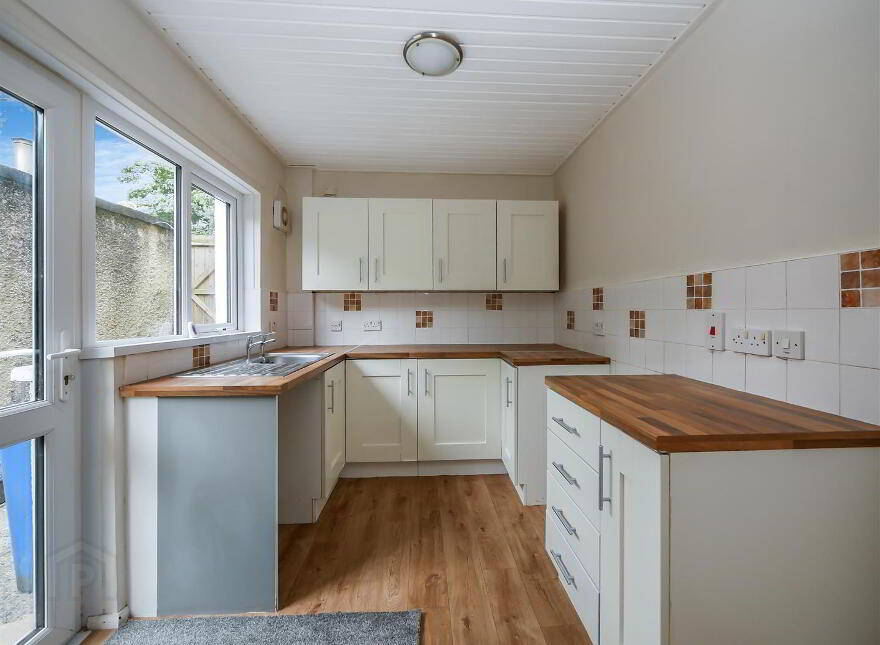 7 Castledillon Road, Belvoir Park, Belfast, BT8 7BH