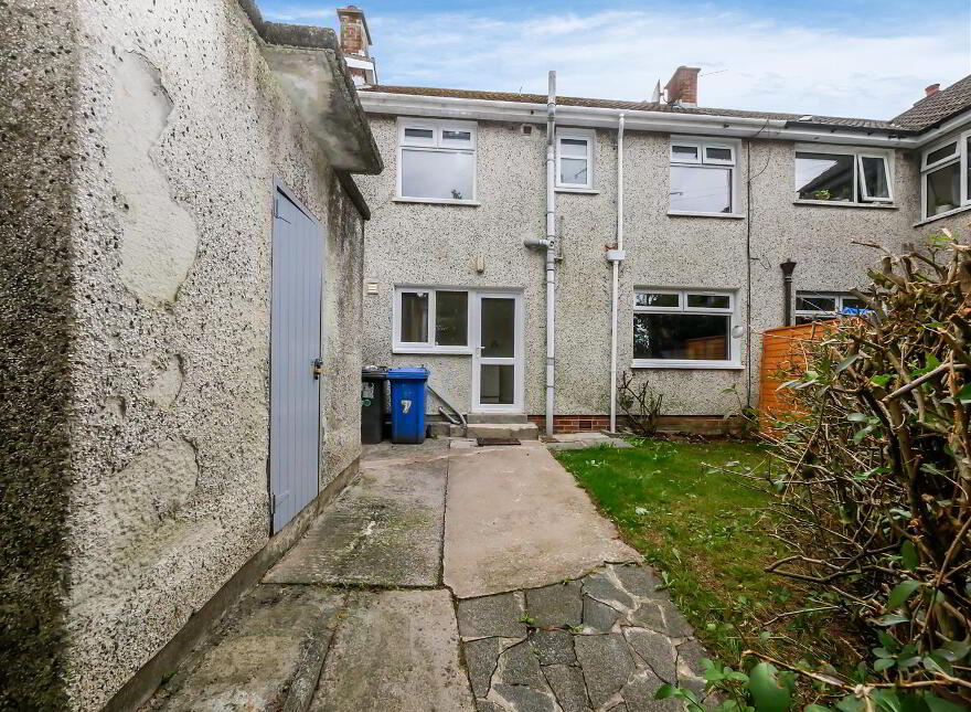 7 Castledillon Road, Belvoir Park, Belfast, BT8 7BH