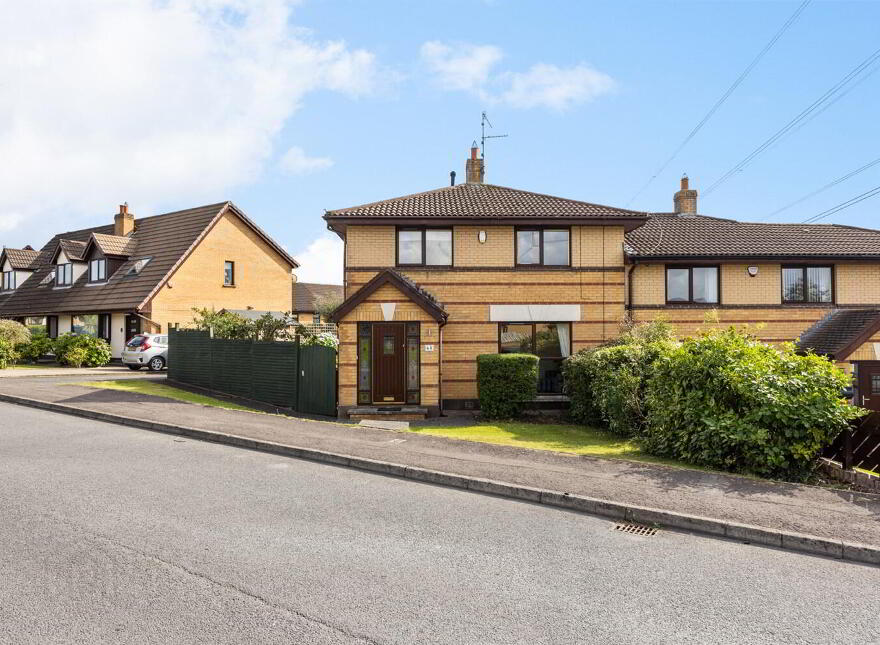 60 Laurelgrove Dale, Ballymaconaghy Road, Belfast, BT8 6ZF photo