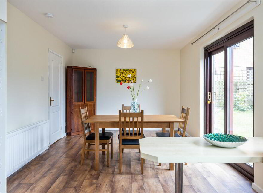 60 Laurelgrove Dale, Ballymaconaghy Road, Belfast, BT8 6ZF