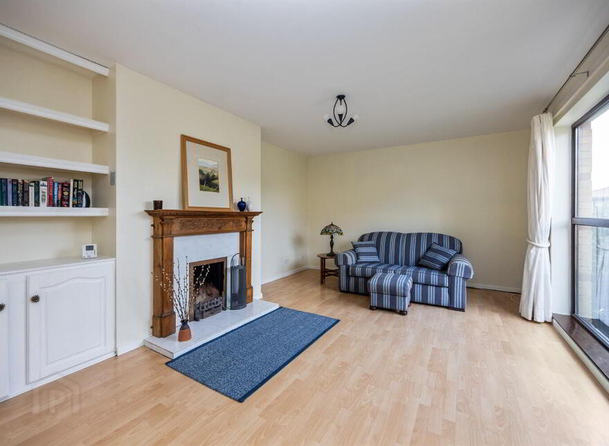 60 Laurelgrove Dale, Ballymaconaghy Road, Belfast, BT8 6ZF