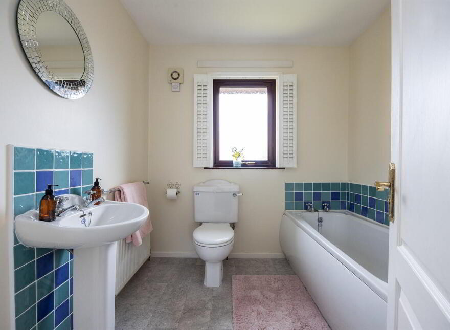 60 Laurelgrove Dale, Ballymaconaghy Road, Belfast, BT8 6ZF