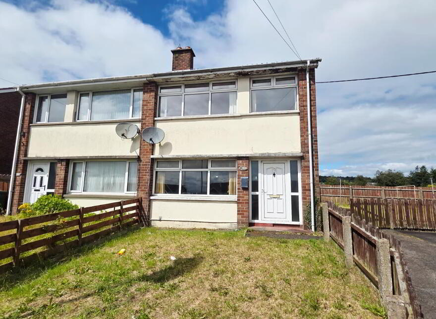72 Nettlehill Road, Lisburn, BT28 3HE photo