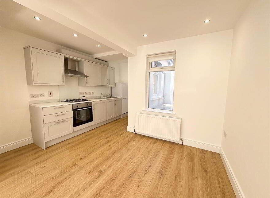 34 Park Drive, Holywood, BT18 9LW
