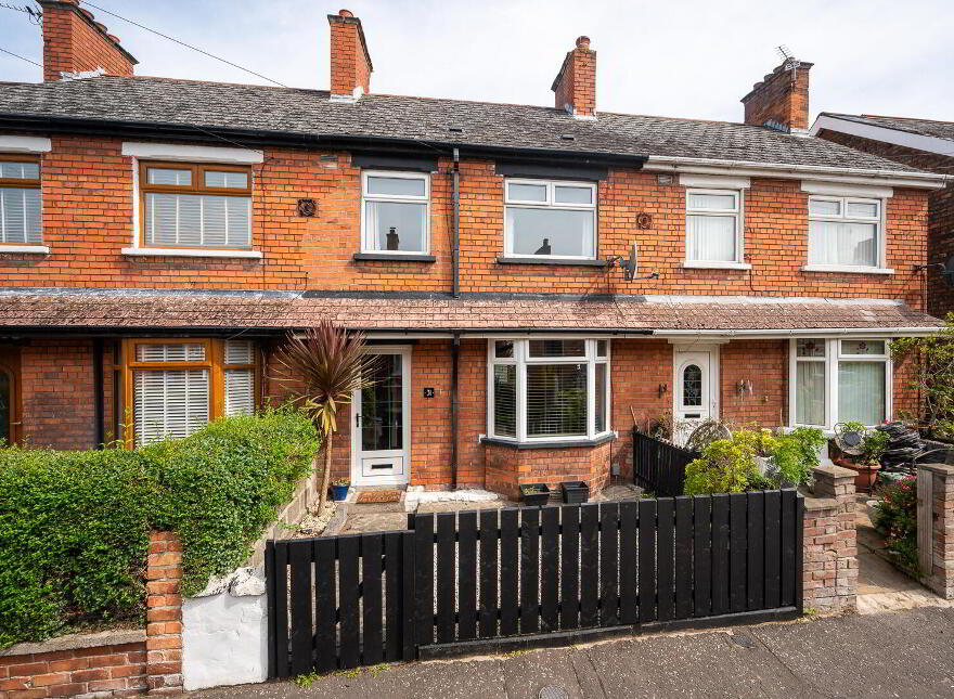 31 Devon Parade, Belfast, BT4 1LT photo