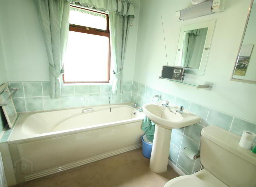 3 Red Row, Ballynahinch, BT24 8BQ