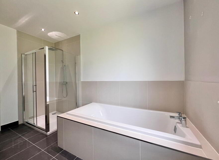 66a Shore Road, Toomebridge, BT41 3NW