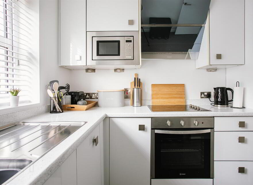 3 Ardenlee Court, Belfast, BT6 8QE