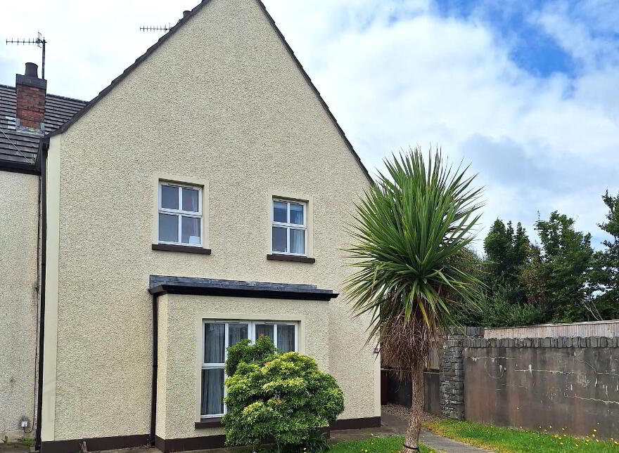 17 The Mews, Ballycastle, BT54 6GD photo