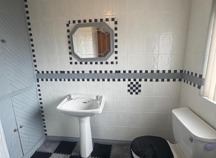 30 Recreation Road, Larne, BT40 1HA