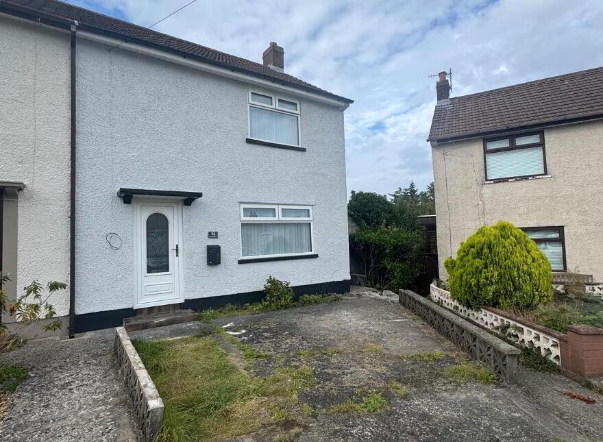 36 Sallagh Park North, Larne, BT40 1NX photo