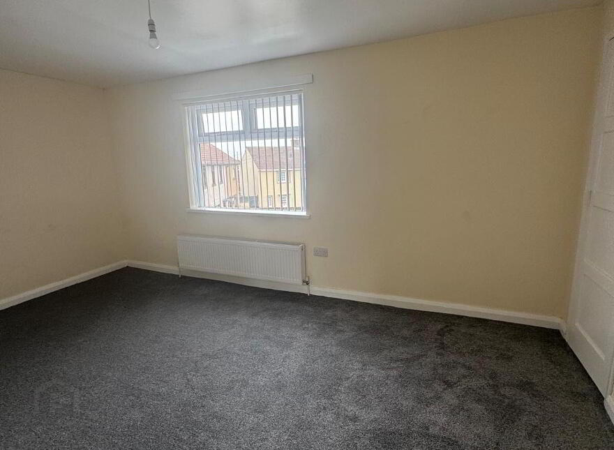 36 Sallagh Park North, Larne, BT40 1NX