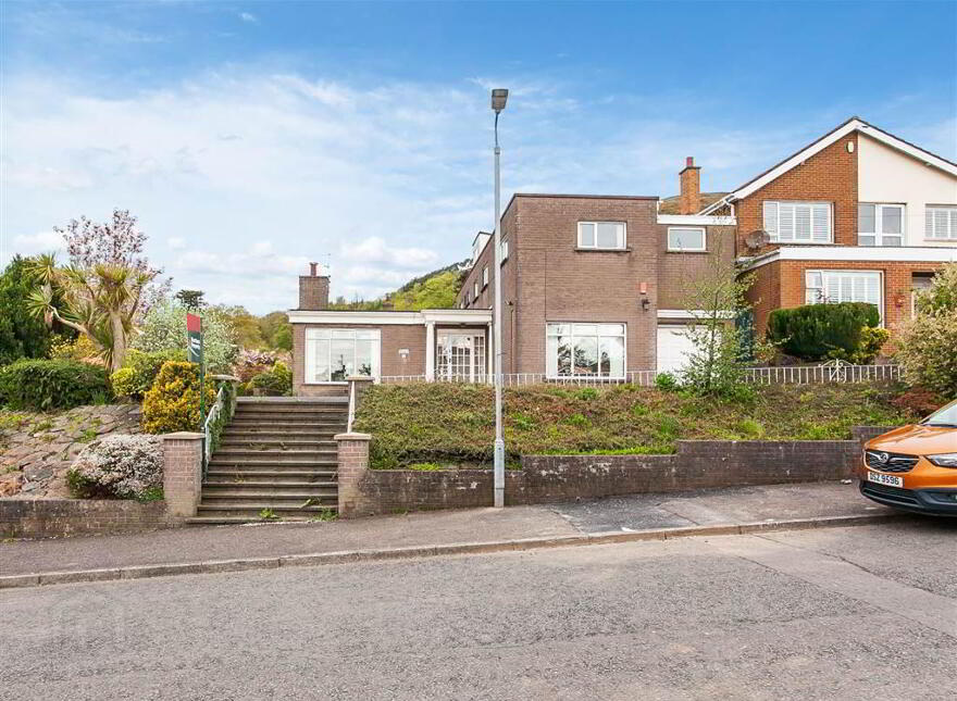 39 Waterloo Park, Belfast, BT15 5HU