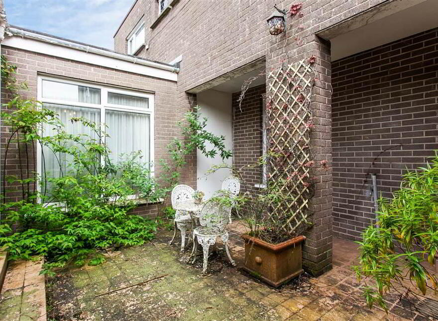 39 Waterloo Park, Belfast, BT15 5HU