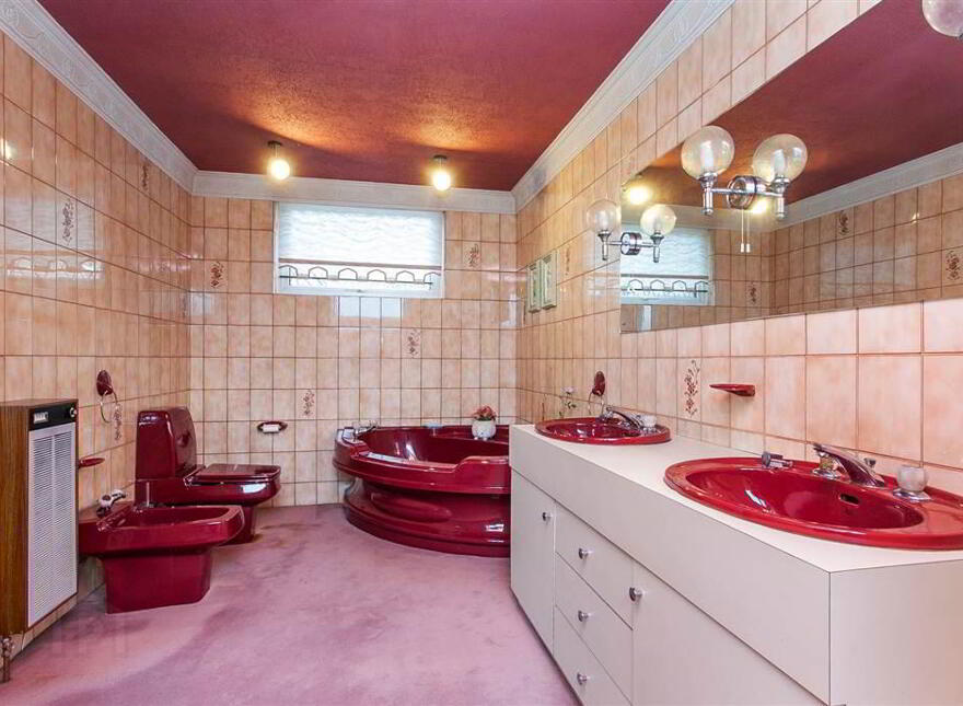 39 Waterloo Park, Belfast, BT15 5HU
